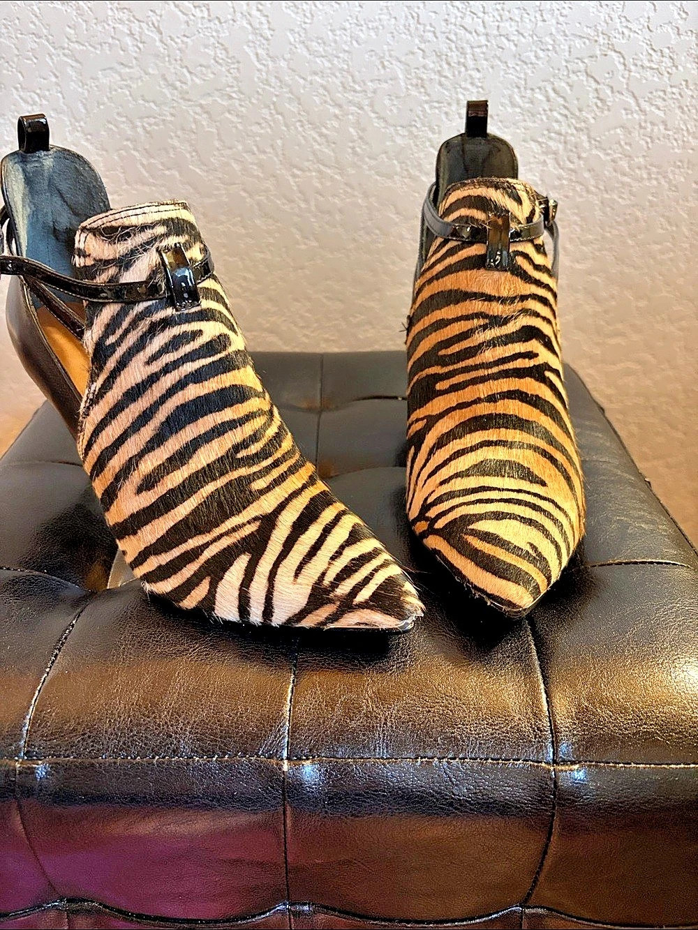 Donald J Pliner Animal Print Heels US 6M